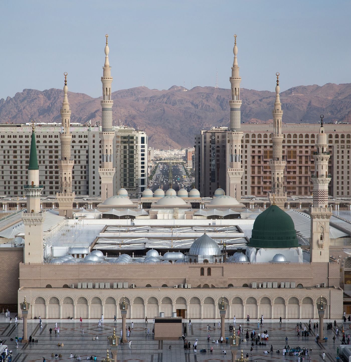 زيارة المدينة المنورة: الدليل العملي الكامل للزائر