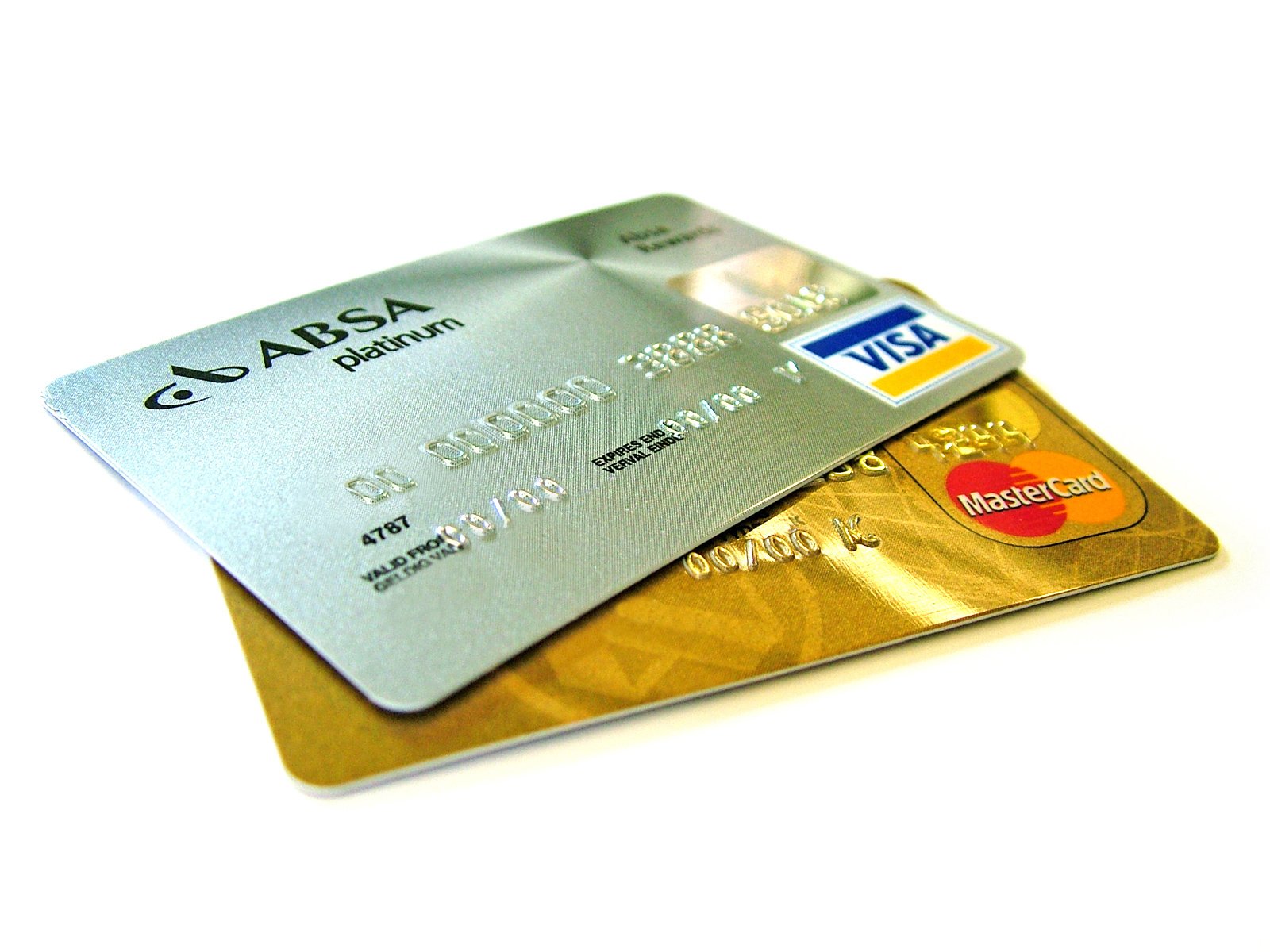 دليل استخدام بطاقات الائتمان والسفر الدولي بأمان