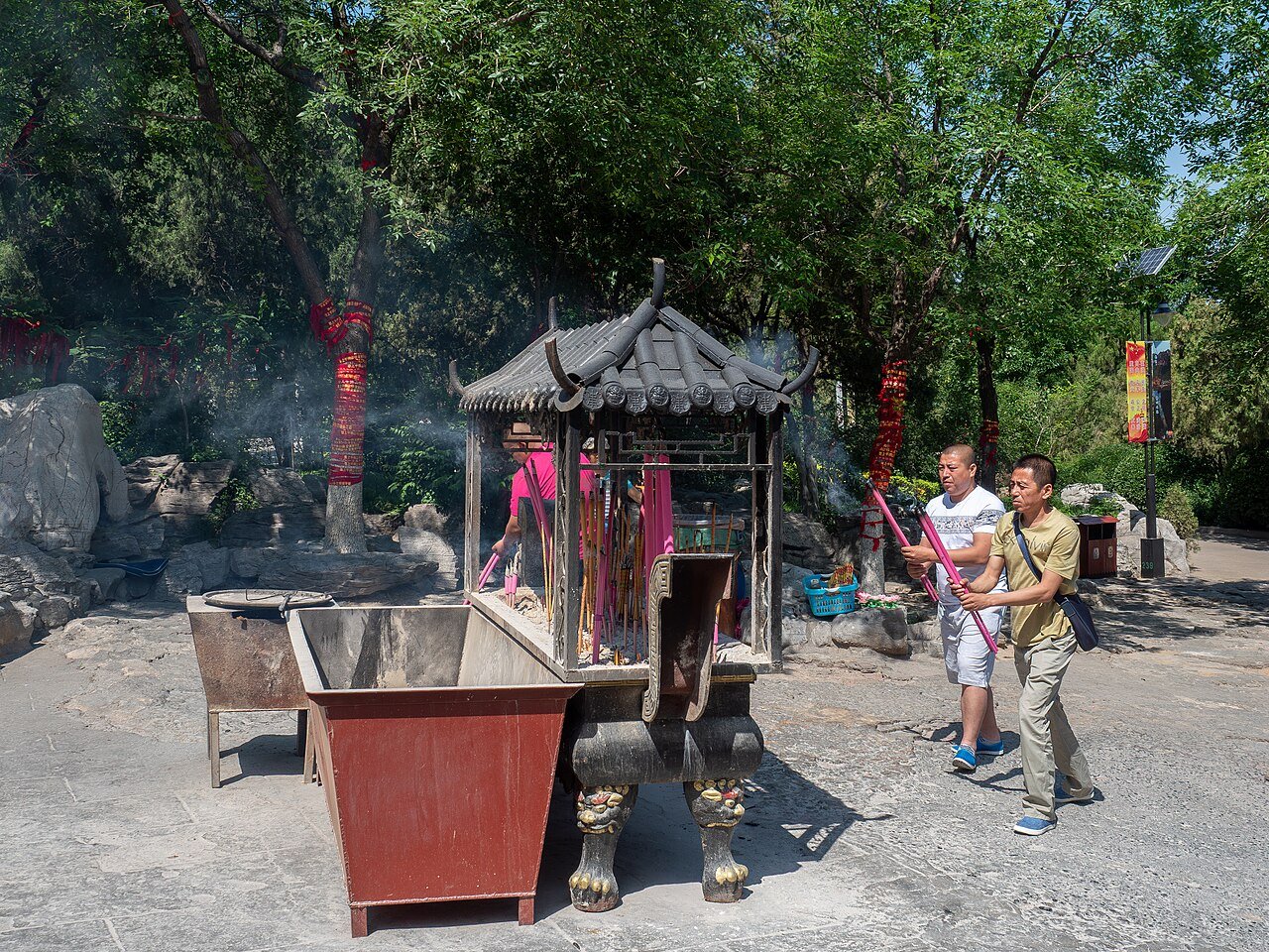 Gunung Seribu Buddha (Qianfo Shan)